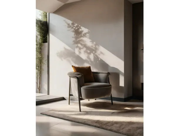 Poltrona Cara  in tecnopolimero termoplastico di Kartell