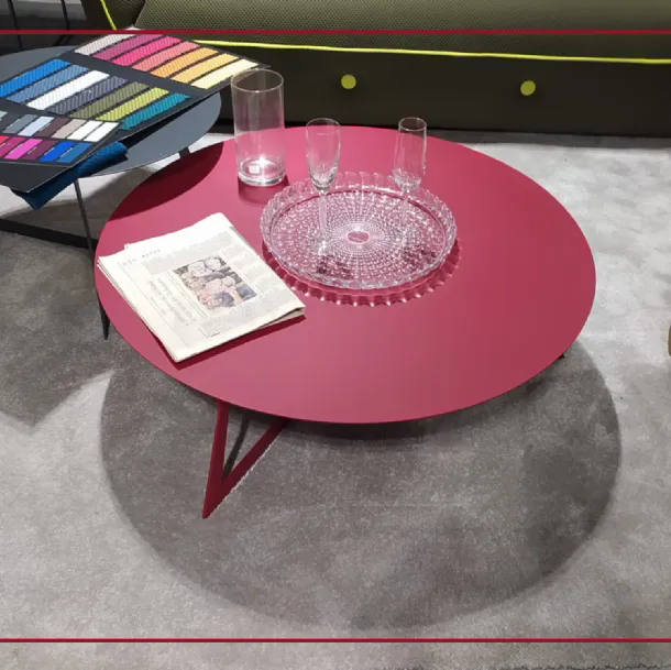 Scheda informativa del prodotto Rendi spaziale il tuo living con il tavolino in metallo della collezione PLANET Collection. Dalle forme geometriche e definite JUPITER e disponibile in pronta consegna nero grafite  *POSSIBILTA' DI ALTRI COLORI SU ORDINAZIO