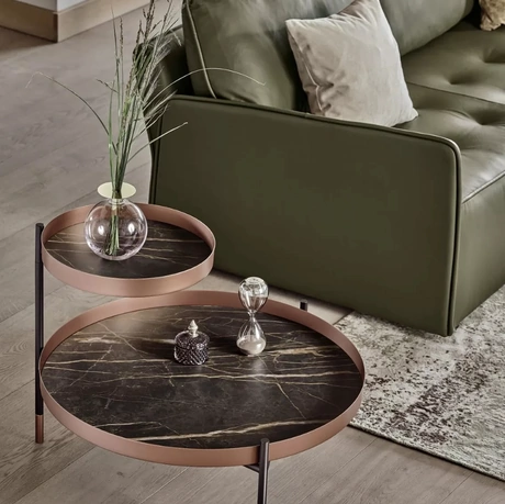 Tavolino Planet con piani in SuperMarmo e struttura in acciaio laccato di Bontempi