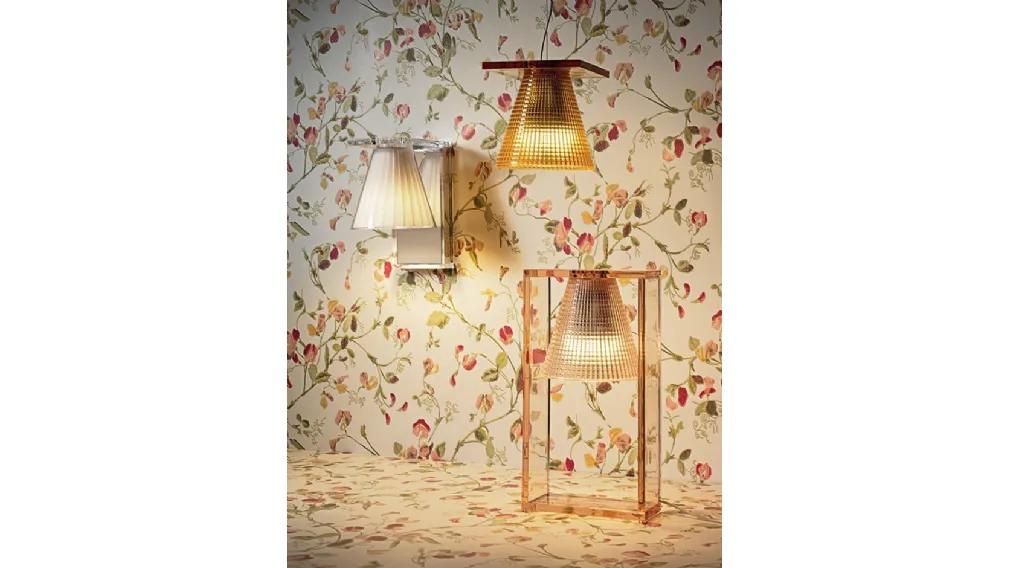 Lampada Light Air in policarbonato da tavolo e nella versione a parete e sospesa di Kartell