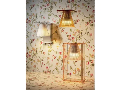 Lampada Light Air in policarbonato da tavolo e nella versione a parete e sospesa di Kartell