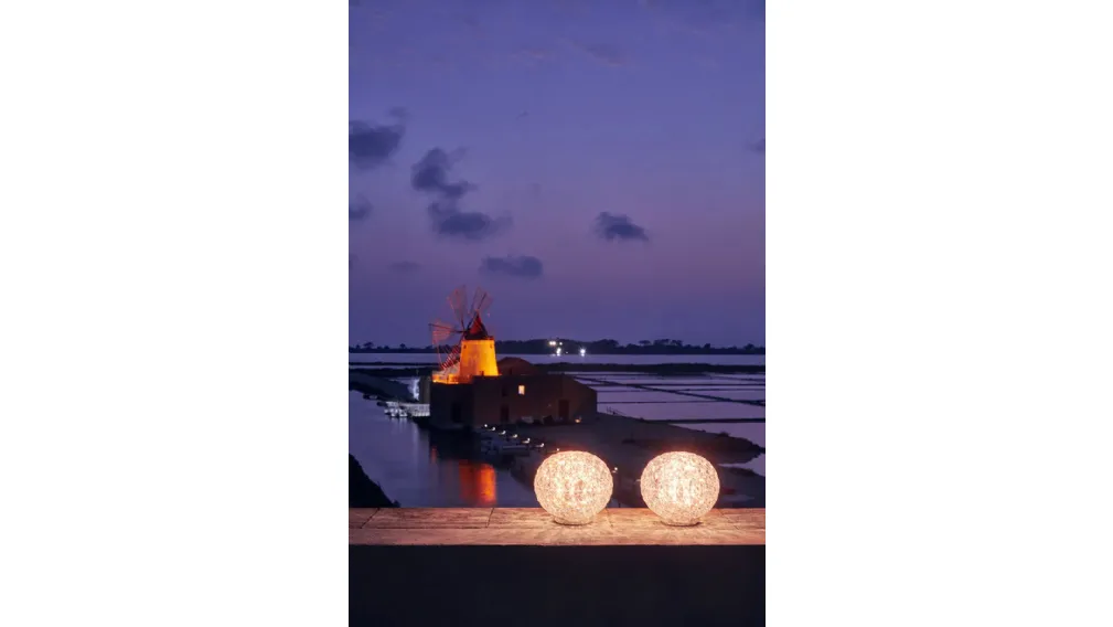 Lampada Planet Outdoor di Kartell