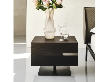 Comodino in legno con base in metallo Ciro di Cattelan Italia