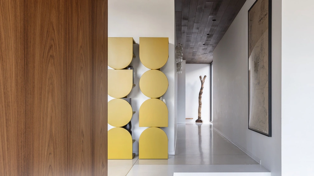 Libreria Shape Tower di Mogg