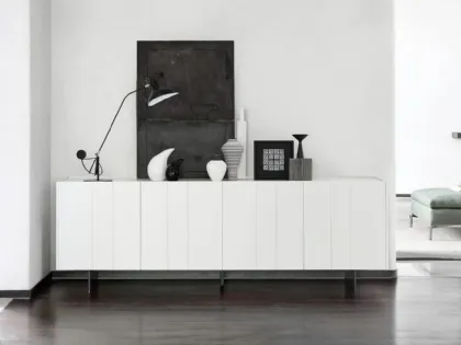 Madia Stripe in laccato bianco  opaco di Novamobili