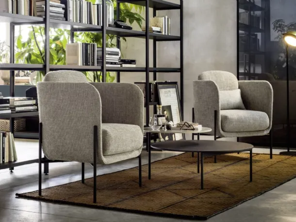 Poltroncina Haiku in tessuto imbottito di Novamobili