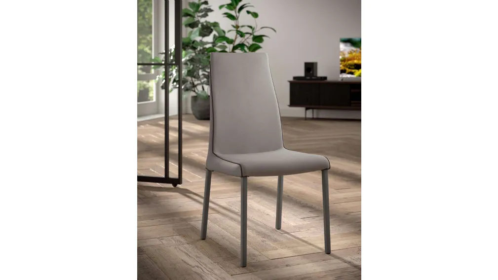 Sedia in pelle Blitz di Ozzio
