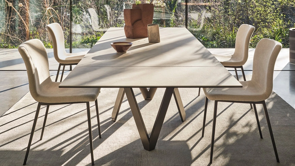 Sedia Annie in tessuto imbottito di Calligaris