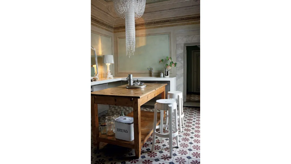 Sgabello Charles Ghost Stool di Kartell