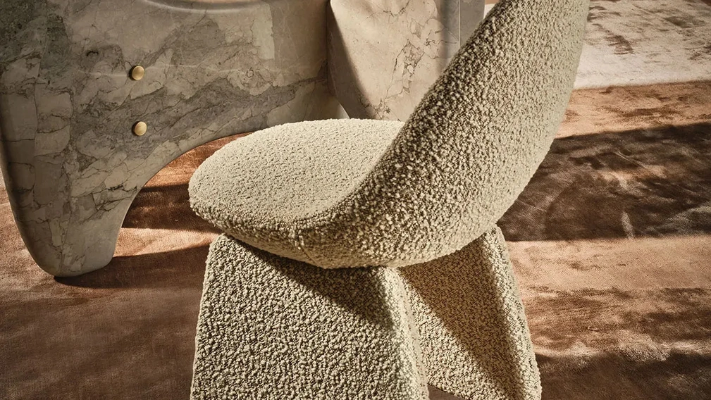 Sedia Pluma rivestita in tessuto di Nature Design