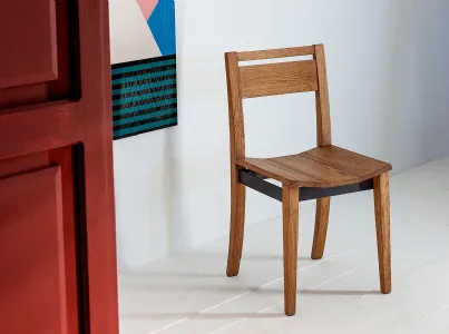 Sedia SD239 in Rovere massello di Devina Nais