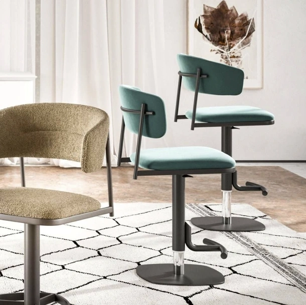 Sgabelli in tessuto Adam e Alida di Ozzio