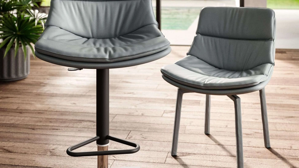 Sgabello in pelle Noa di Ozzio