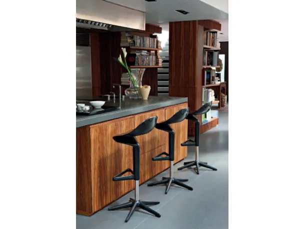 Sgabello Spoon Stool in polipropilene Nero di Kartell