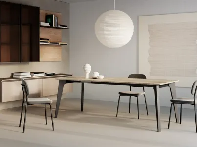 Tavolo allungabile Rubens con top in laminato e gambe in legno verniciato di Arredo3