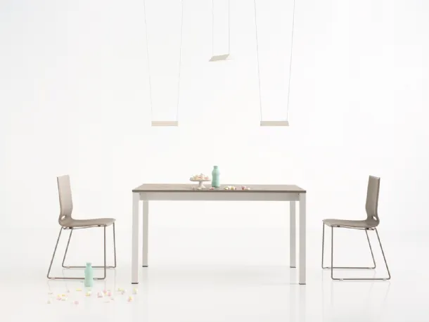 Tavolo allungabile Jolly in laminato e metallo di Pointhouse