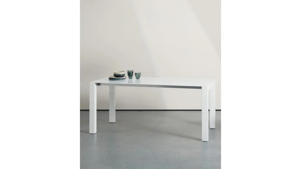 Tavolo Neal in MDF grigio di Stones