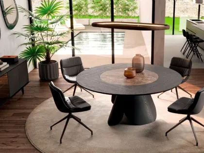 Tavolo rotondo allungabile in legno Veliero con vassoio girevole Lazy Susan in ceramica incassato nel piano di Ozzio