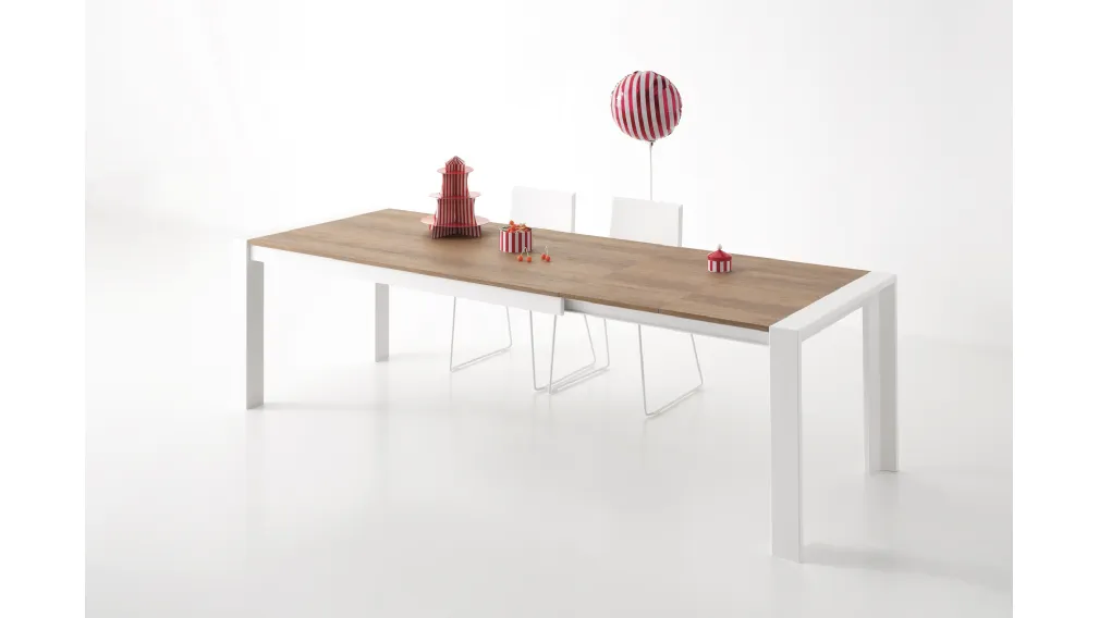 Tavolo allungabile Milano con top laminato effetto legno di Pointhouse