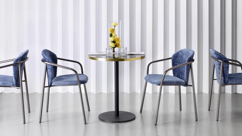 Tavolo Tiffany colonna tonda di Scab Design