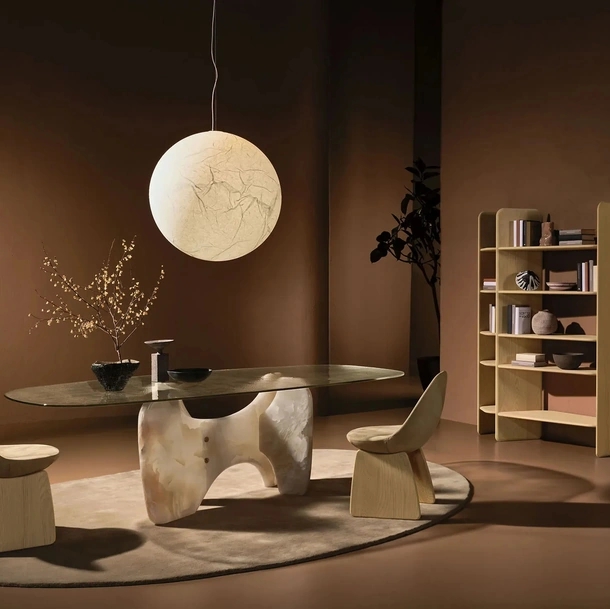 Tavolo Tribe Onyx in vetro con base in onice di Nature Design