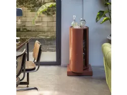 Scopri la colonna La Dori 83 di Mogg: complemento d'arredo ideale per la tua casa