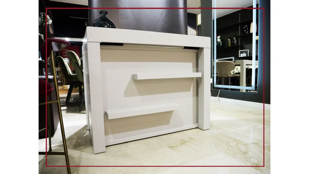 consolle allungabile casarredo caiazzo in legno prezzo outlet arredamenti interno san giorgio ionico taranto saldi Unika di nome di fatto. Consolle dal design moderno e tecnicamente avanzato, contiene le prolunghe all'interno del mobile sottostante.