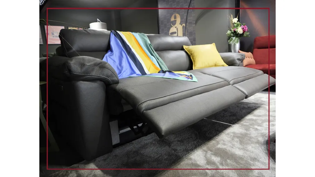 divano 3 posti belter tre posti di egoitaliano in pelle grigio scuro casarredo caiazzo saldi san giorgio ionico sconti taranto black friday