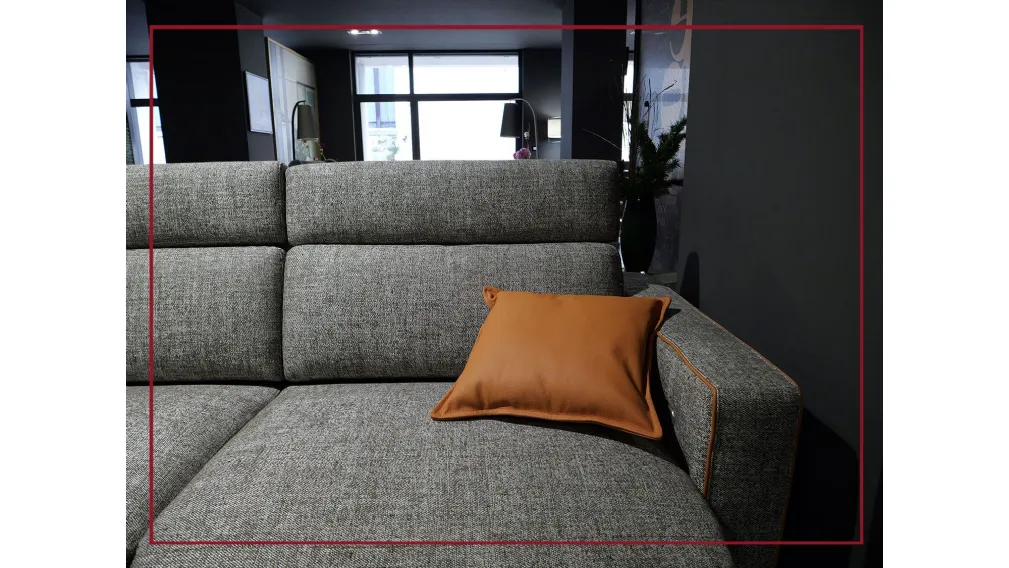Divano con due sedute relax modello kuby di egoitaliano in tessuto a prezzi bassi black friday casarredo caiazzo saldi san giorgio ionico salotti divani outlet taranto arredamento interni salottificio made in italy