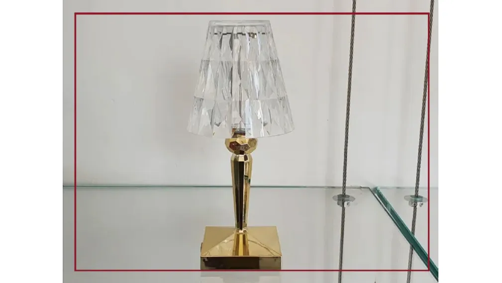 BATTERY METAL ORO KARTELL LAMPADA BATTERY TRASPARENTE KARTELL lampada modello bloom sospensione lampadario di kartell lampada modello geen-a di kartell vari colori  LIGHT-AIR TESSUTO DI KARTELL sospensione khan di kartell lampadario khan di kartell sconta