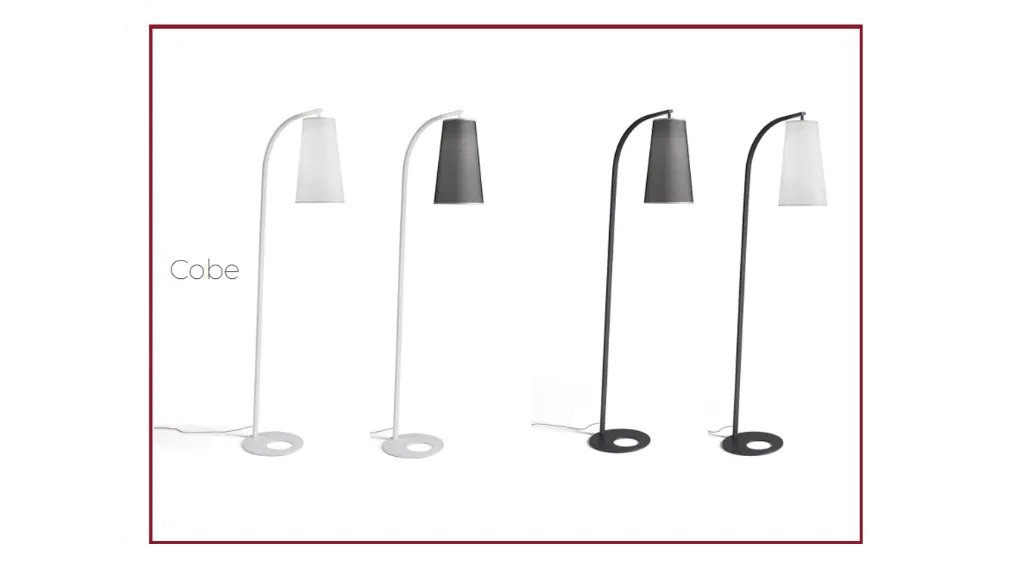 COBE è la lampada da terra con struttura in metallo, disponibile nei colori bianco o nero grafite. Il paralume in tessuto bianco o in rete nera accoppiata a pvc acetato sdrammatizzano la lampada che illumina con riverenza le zone comfort.  FINITURE: STRUT