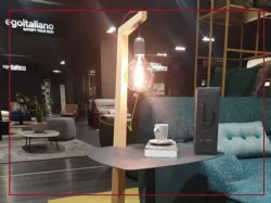 LAMPADA CON TAVOLINO IN METALLO
