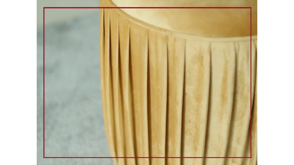 CASARREDO CAIAZZO TARANTO SAN GIORGIO IONICO PROMOZIONIN STONES POUF DIVaANI OUTLET Scopri imbottiti in metallo: scopri Pouf Cora e valorizza i tuoi locali Questa proposta di Pouf Cora di Stones in tessuto è, tra uno dei differenti modelli di Salotti mode