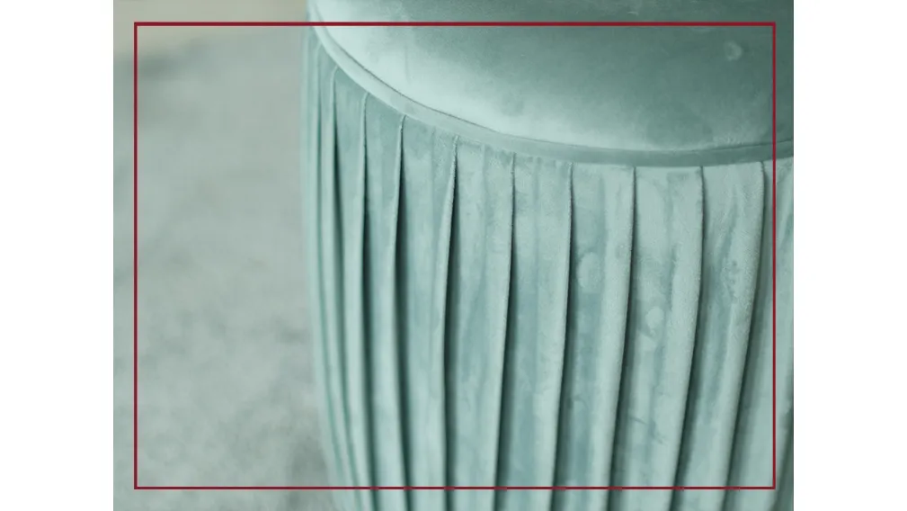 CASARREDO CAIAZZO TARANTO SAN GIORGIO IONICO PROMOZIONIN STONES POUF DIVaANI OUTLET Scopri imbottiti in metallo: scopri Pouf Cora e valorizza i tuoi locali Questa proposta di Pouf Cora di Stones in tessuto è, tra uno dei differenti modelli di Salotti mode