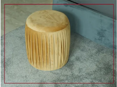 CASARREDO CAIAZZO TARANTO SAN GIORGIO IONICO PROMOZIONIN STONES POUF DIVaANI OUTLET Scopri imbottiti in metallo: scopri Pouf Cora e valorizza i tuoi locali Questa proposta di Pouf Cora di Stones in tessuto è, tra uno dei differenti modelli di Salotti mode