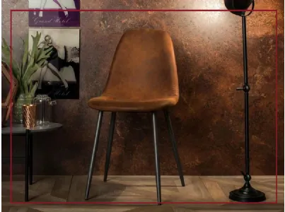 saldi estivi casarredo caiazzo black friday saldi invernali outlet arredamento mobili design occasioni Scheda informativa del prodotto Brigitte, con le sue linee essenziali e nette e il rivestimento in similpelle dall'aspetto vissuto, unisce lo stile indu