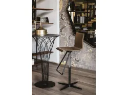 Scopri lo sgabello Toto X di Cattelan: l'arredamento perfetto per la tua casa
