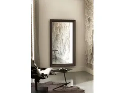 Scopri lo specchio Taxedo di Cattelan: l'accessorio casa che unisce design e funzionalità