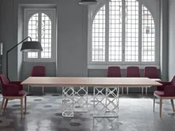 Scopri il tavolo Majesty 20.85 di Bontempi: eleganza e funzionalità per l'arredamento della tua casa