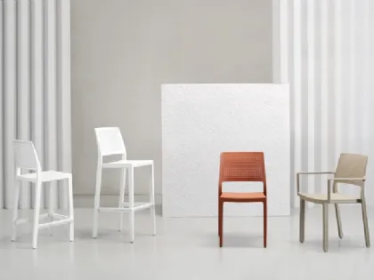Sgabello e sedie Emi di Scab Design
