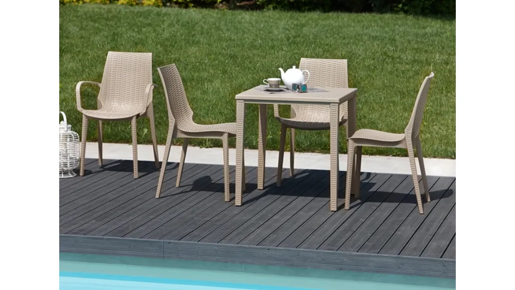 Sedia da giardino impilabile con o senza braccioli Lucrezia di Scab Design