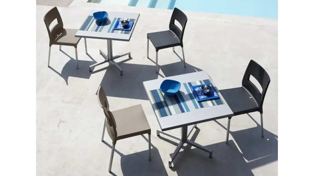 Tavolino quadrato in alluminio Maxi Domino di Scab Design