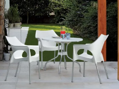 Sedia da giardino impilabile con gambe in alluminio Ola di Scab Design