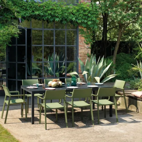 Sedia per esterni impilabile con braccioli Trill Armchair di Nardi