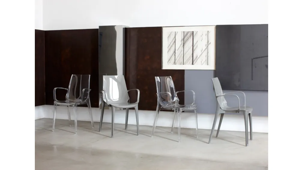 Sedia per esterno caratterizzata da un design fresco e contemporaneo in policarbonato Vanity di Scab Design